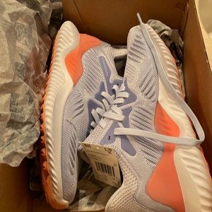 NIB Adidas sneakers size 4 youth